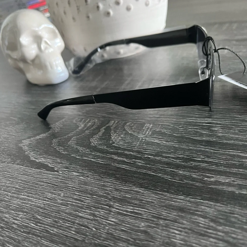 PLT Black Matte Metal Frame Slim Visor Sunglasses